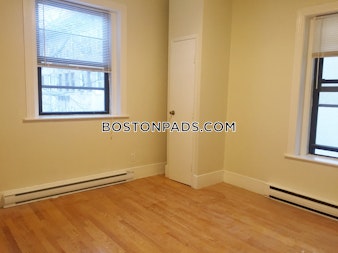 Commonwealth Ave. Boston