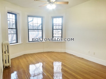 Commonwealth Ave. Boston