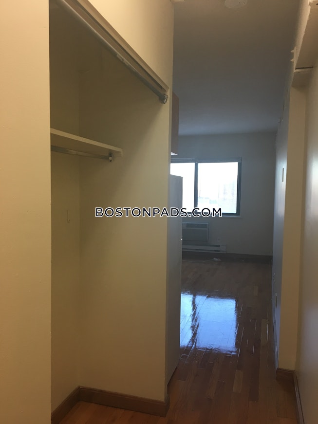 Boston - $2,200+ /mo