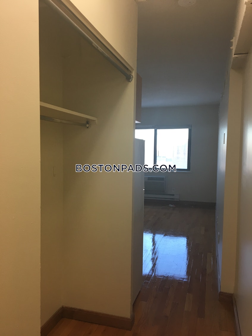 Boston - $2,200+ /month