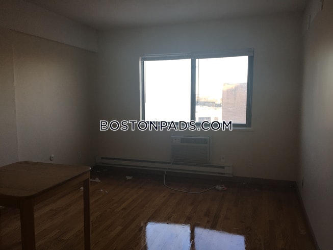 Boston - $2,200+ /mo