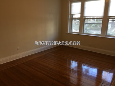 Brookline - 4 Beds, 2 Baths