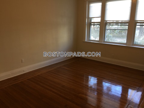 Euston St. Brookline photo 23