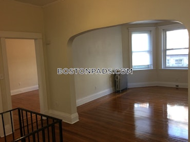 Brookline - 4 Beds, 2 Baths