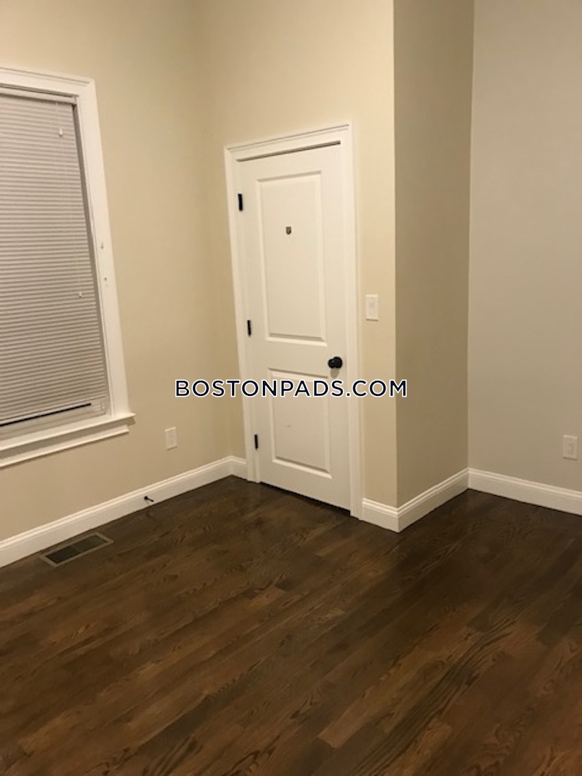 BOSTON - ROXBURY - 4 Beds, 1 Bath - Image 8