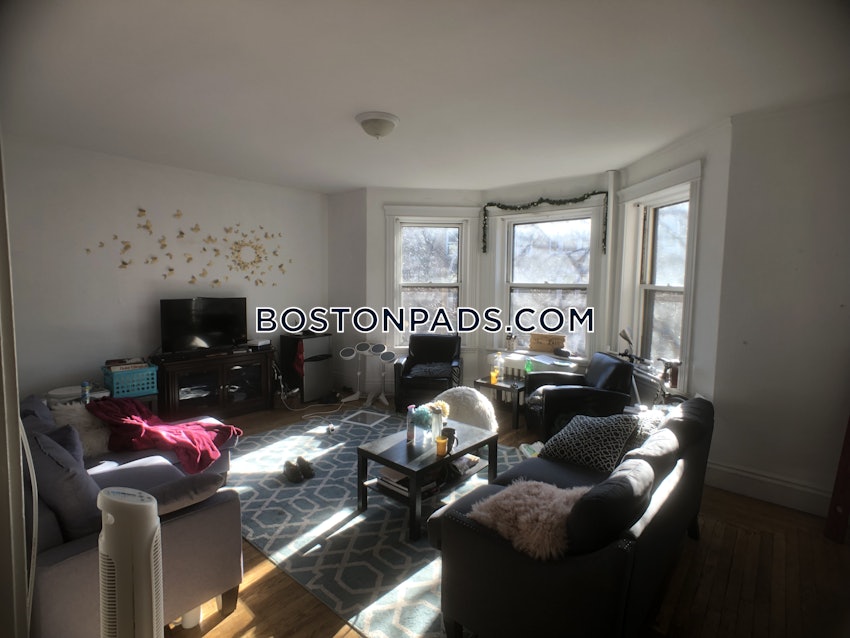 Brookline - Boston University - 5 Beds, 1.5 Baths - Image 1
