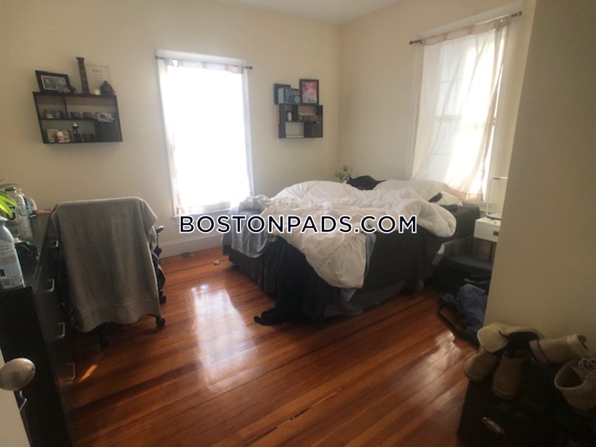 BOSTON - MISSION HILL - 5 Beds, 2 Baths - Image 10