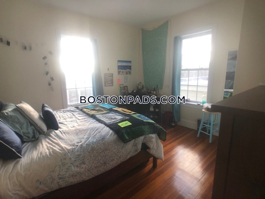 BOSTON - MISSION HILL - 5 Beds, 2 Baths - Image 9