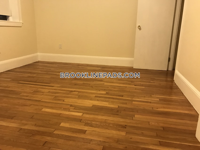 BROOKLINE - BEACONSFIELD - 2 Beds, 1 Bath - Image 2