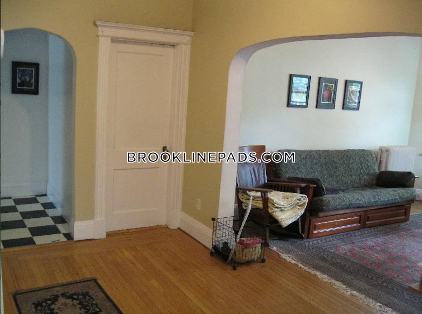 BROOKLINE- BOSTON UNIVERSITY - 2 Beds, 1 Bath - Image 3