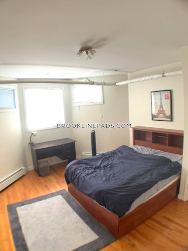 Brookline - 3 Beds, 2 Baths