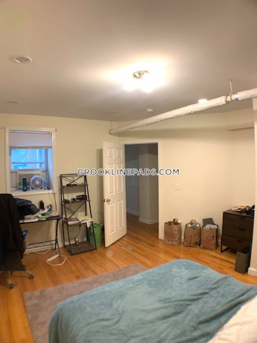 Brookline - 3 Beds, 2 Baths