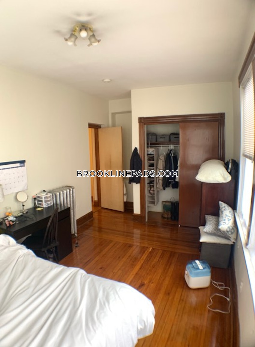 BROOKLINE- BOSTON UNIVERSITY - 3 Beds, 2 Baths - Image 22