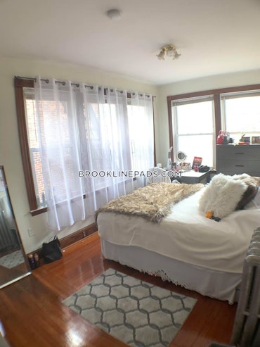 Brookline - 3 Beds, 2 Baths