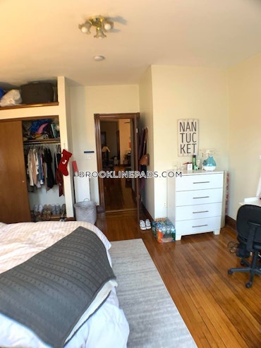 Brookline - 3 Beds, 2 Baths