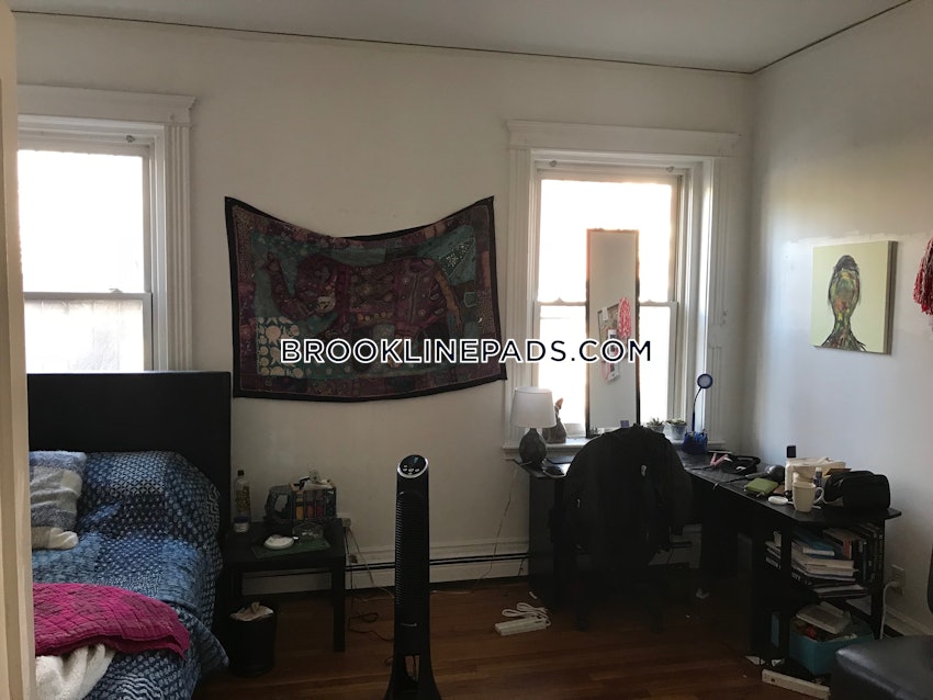 BROOKLINE- BOSTON UNIVERSITY - 3 Beds, 1.5 Baths - Image 15