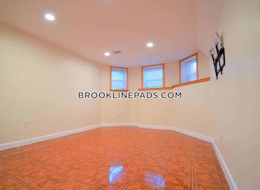 Brookline - Boston University - 2 Beds, 2 Baths - Image 5