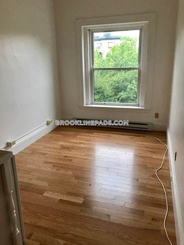 Longwood Area, Brookline, MA - Studio, 1 Bath - $1,895 - ID#4937919