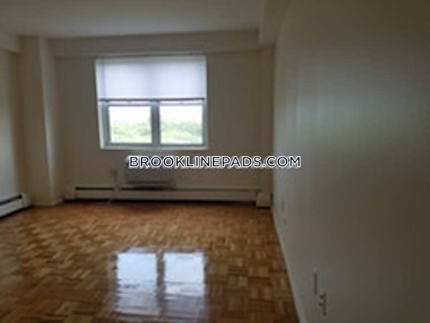 BROOKLINE- BOSTON UNIVERSITY - 3 Beds, 1.5 Baths - Image 13