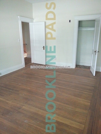 Euston St. Brookline