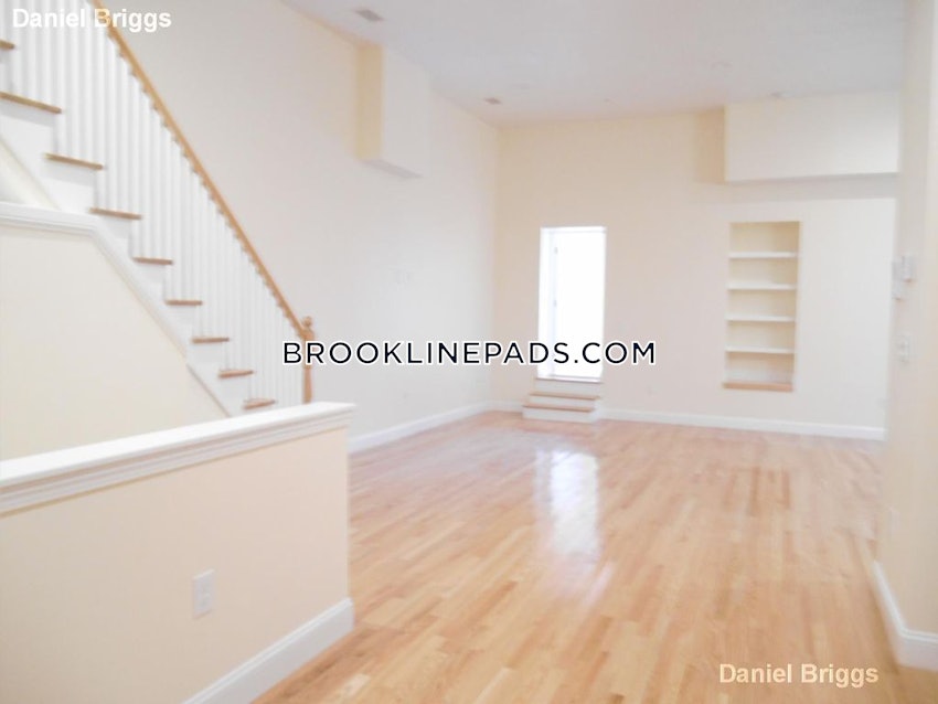 BROOKLINE- BOSTON UNIVERSITY - 4 Beds, 3 Baths - Image 9