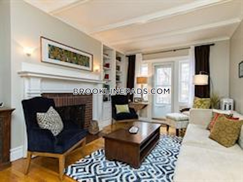 BROOKLINE- BOSTON UNIVERSITY - 4 Beds, 2 Baths - Image 3