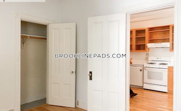 Brookline Hills, Brookline, MA - 3 Beds, 1.5 Baths - $3,700 - ID#4110404