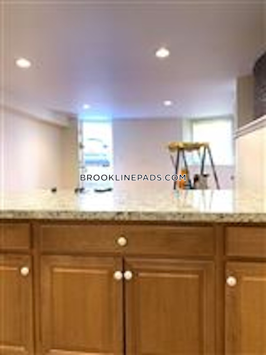 BROOKLINE - BROOKLINE HILLS - 2 Beds, 1 Bath - Image 4