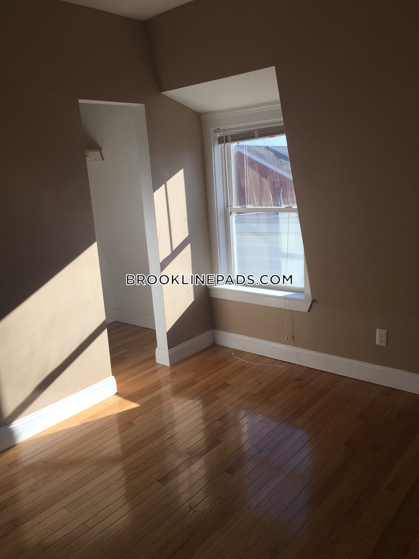 BROOKLINE - BROOKLINE HILLS - 2 Beds, 1.5 Baths - Image 7