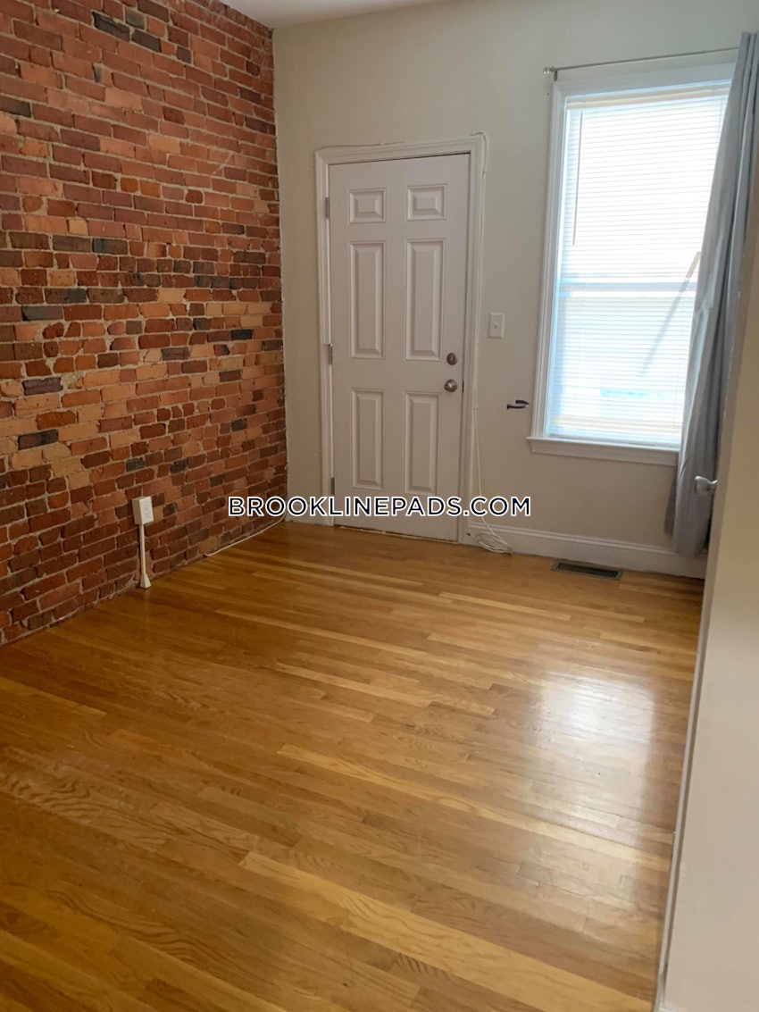 BROOKLINE- BROOKLINE VILLAGE - 1 Bed, 2 Baths - Image 4