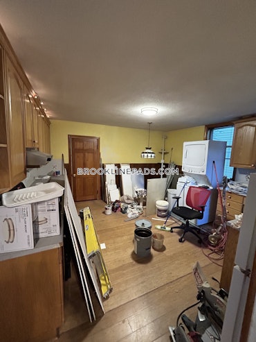 Brookline Village, Brookline, MA - 3 Beds, 1 Bath - $3,000 - ID#4832704