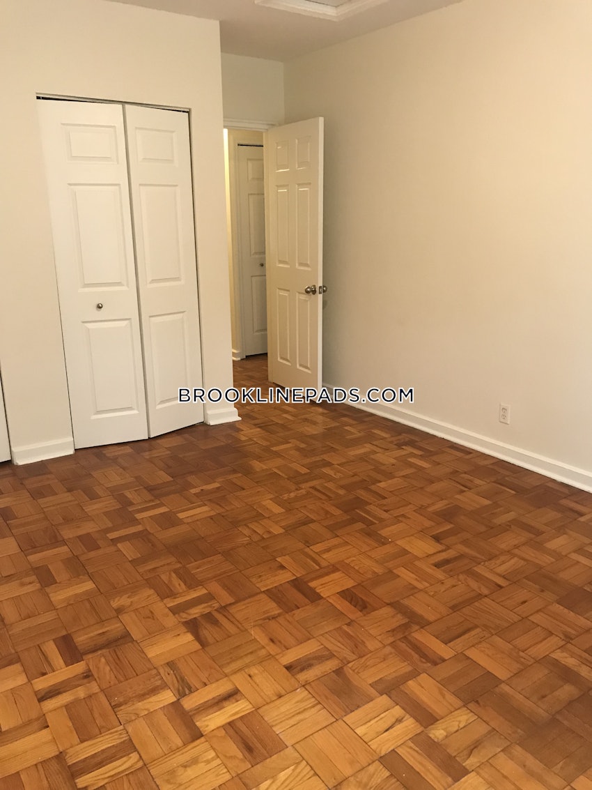 BOSTON - WEST ROXBURY - 2 Beds, 1 Bath - Image 18