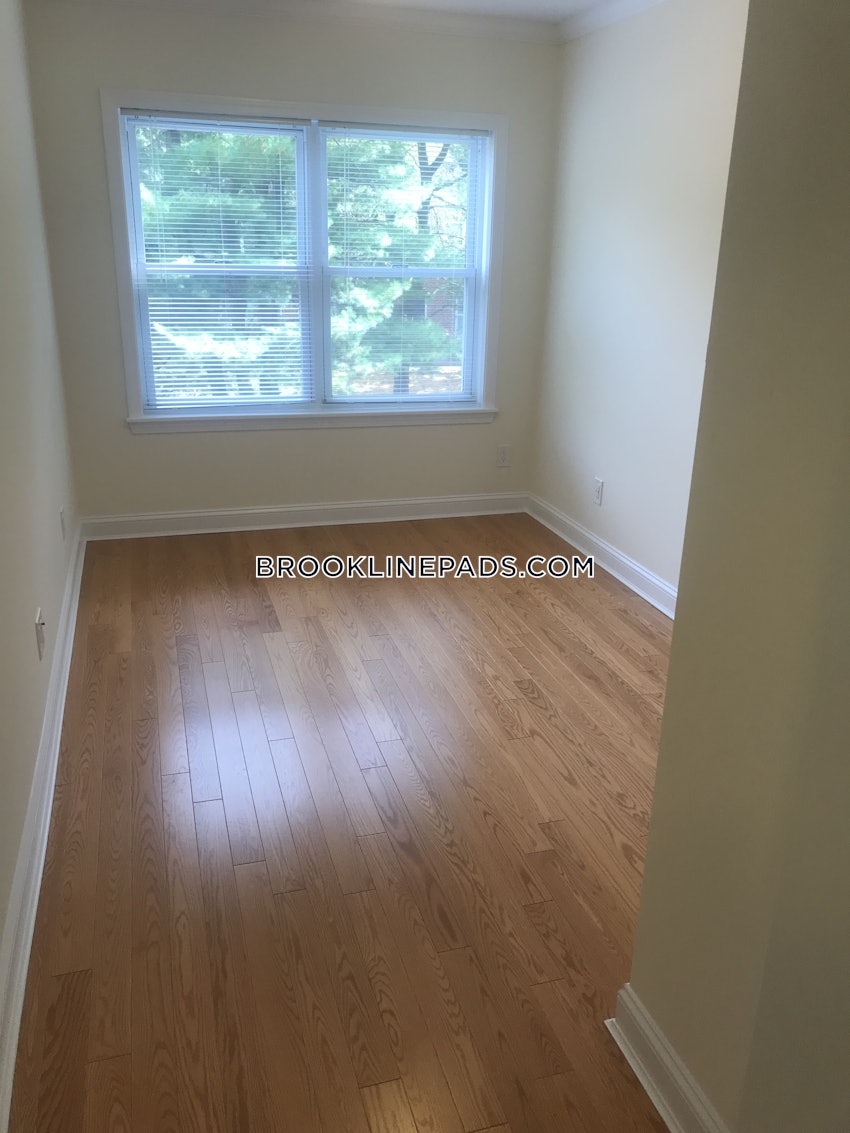 BROOKLINE - CHESTNUT HILL - 2 Beds, 1 Bath - Image 14