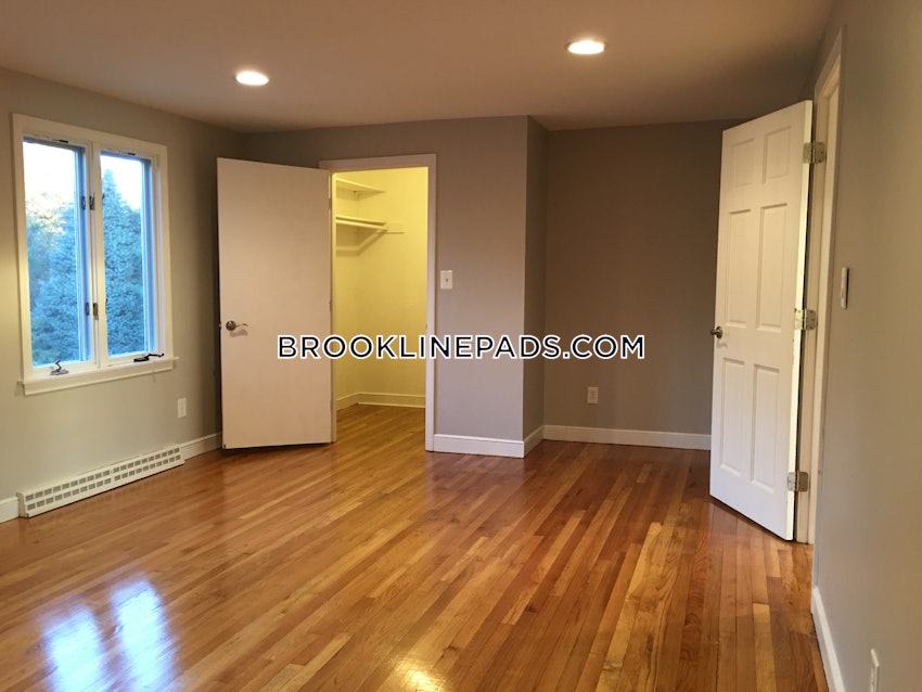 BROOKLINE - CHESTNUT HILL - 4 Beds, 3.5 Baths - Image 13