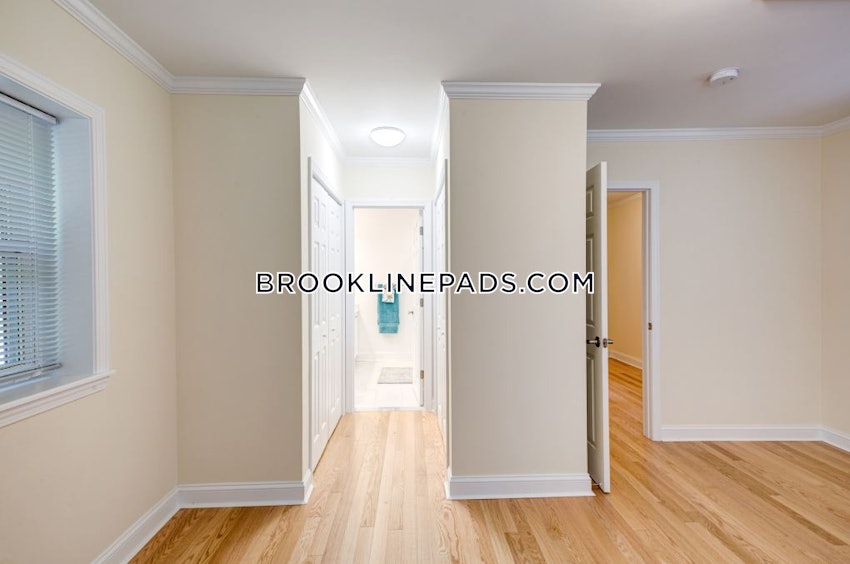 BROOKLINE - CHESTNUT HILL - 3 Beds, 2.5 Baths - Image 20