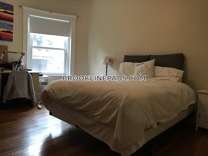 BROOKLINE- COOLIDGE CORNER - 2 Beds, 1 Bath - Image 20