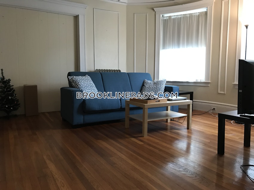 BROOKLINE- COOLIDGE CORNER - 2 Beds, 1 Bath - Image 43