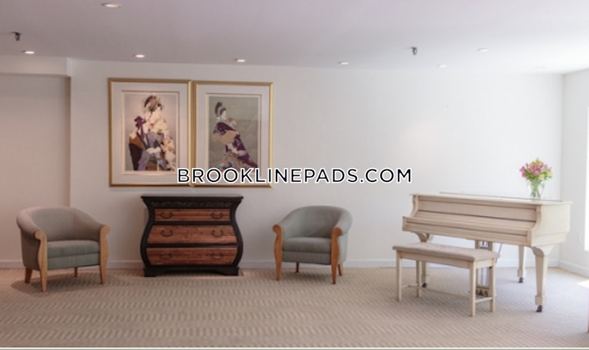 BROOKLINE- COOLIDGE CORNER - 2 Beds, 2 Baths - Image 20