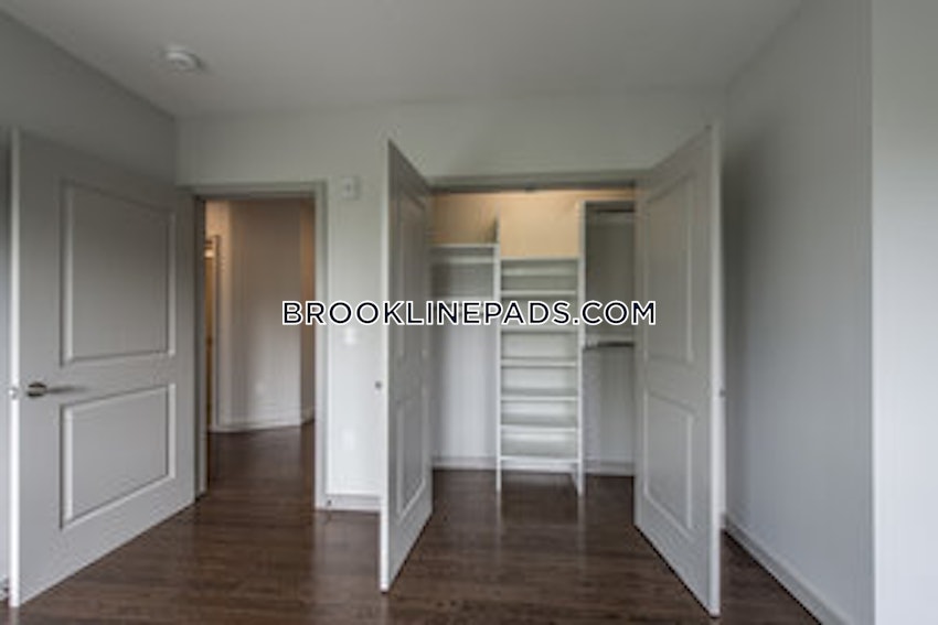 BROOKLINE- COOLIDGE CORNER - Studio , 1 Bath - Image 9