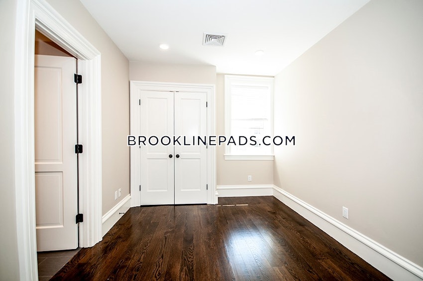 BROOKLINE- COOLIDGE CORNER - 4 Beds, 4.5 Baths - Image 6