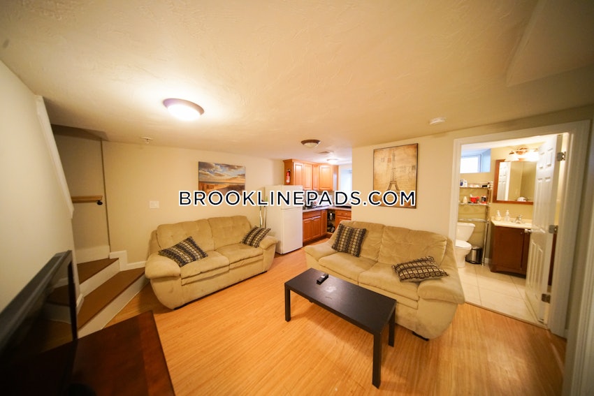 BROOKLINE- COOLIDGE CORNER - 3 Beds, 1 Bath - Image 2