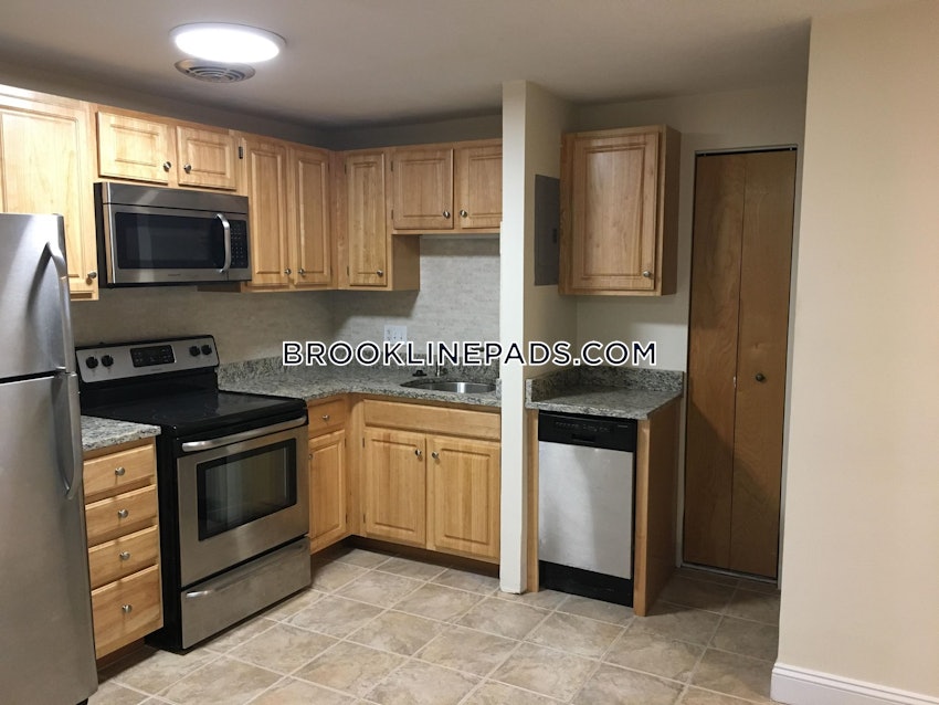 BROOKLINE- COOLIDGE CORNER - 2 Beds, 1 Bath - Image 4