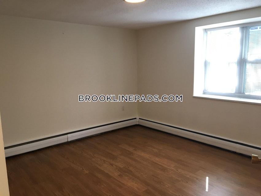 BROOKLINE- COOLIDGE CORNER - 2 Beds, 1 Bath - Image 13