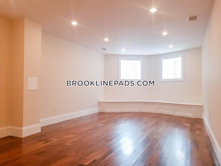 BROOKLINE- COOLIDGE CORNER - 5 Beds, 3.5 Baths - Image 30