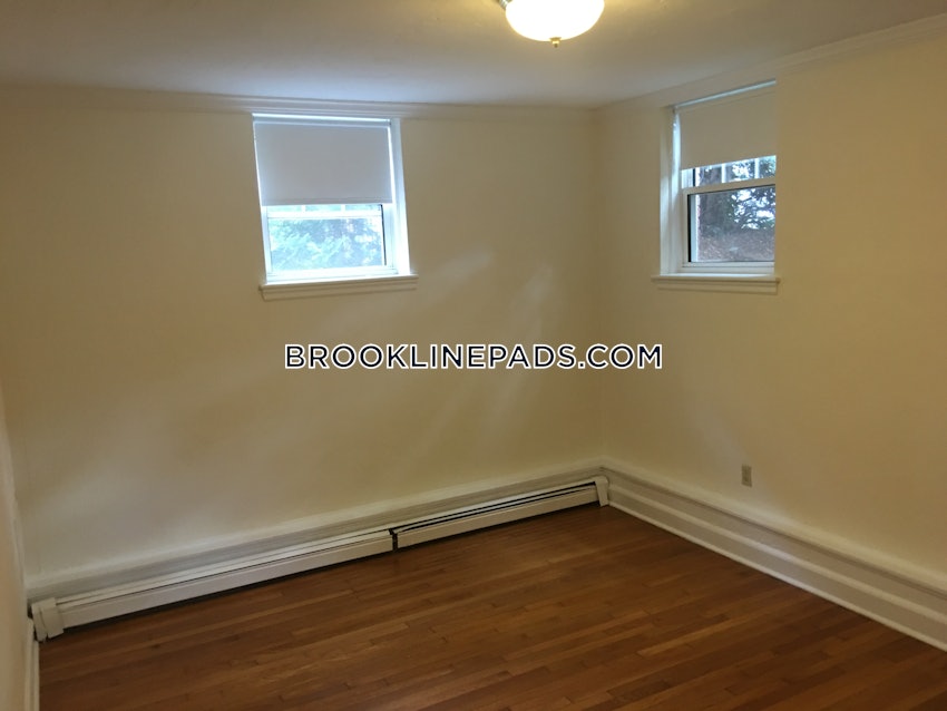 BROOKLINE- COOLIDGE CORNER - 1 Bed, 1 Bath - Image 9