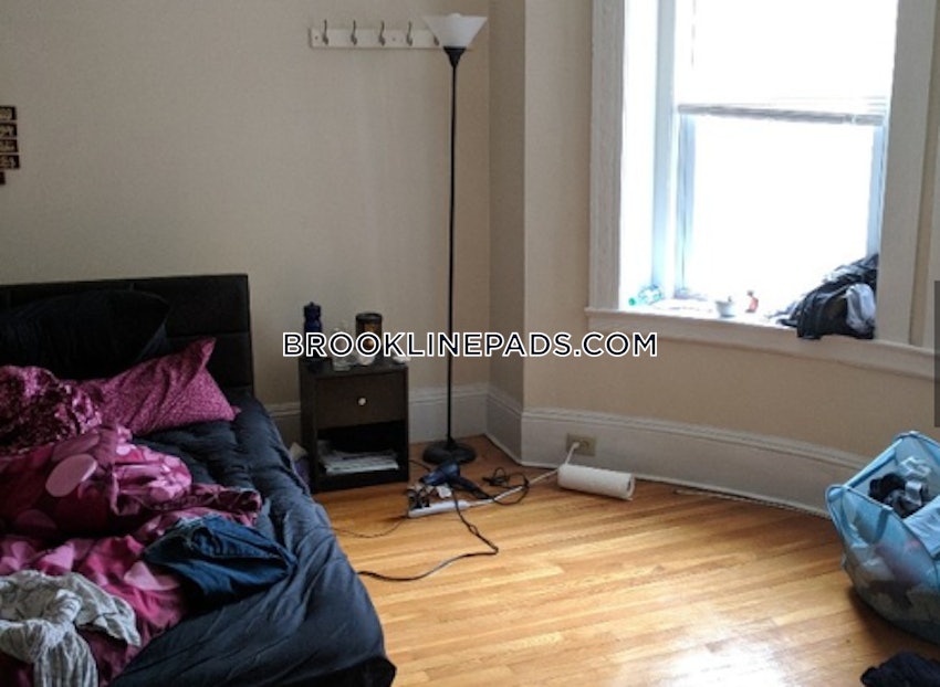 BROOKLINE- COOLIDGE CORNER - 2 Beds, 1 Bath - Image 2