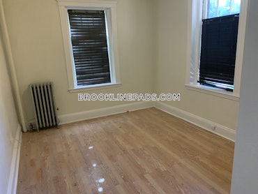 Coolidge Corner, Brookline, MA - 1 Bed, 1 Bath - $2,500 - ID#4261998