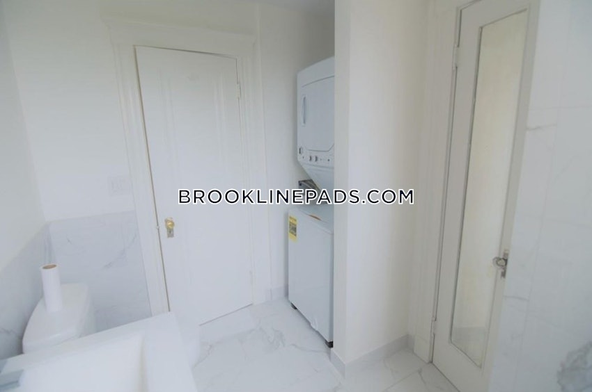 BROOKLINE- COOLIDGE CORNER - 3 Beds, 1.5 Baths - Image 8