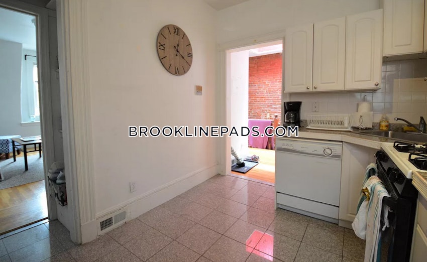 BROOKLINE- COOLIDGE CORNER - 2 Beds, 1 Bath - Image 8