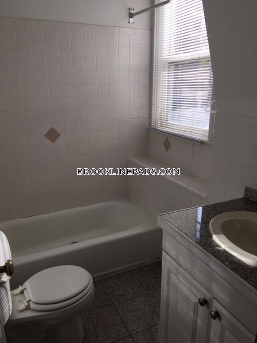 BROOKLINE- COOLIDGE CORNER - 2 Beds, 1 Bath - Image 39